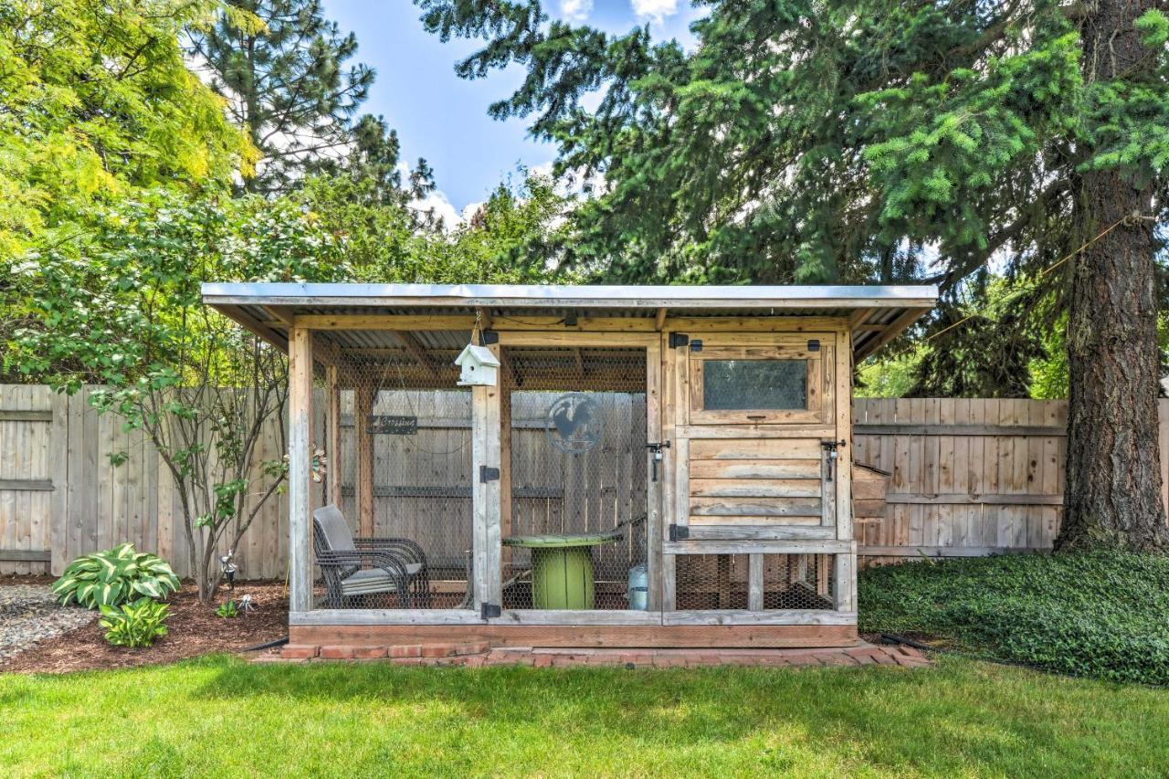 Central Medford Family Retreat With Large Yard! Экстерьер фото